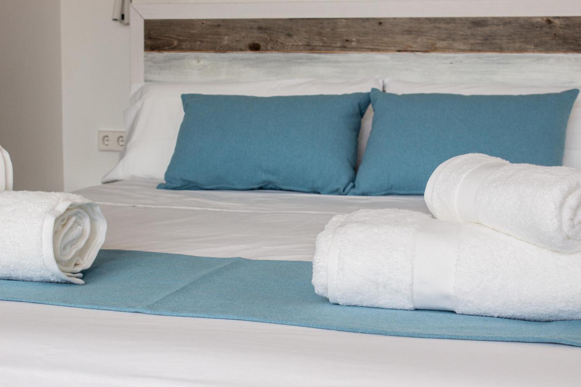 Hotel Boutique Es Blau Cadaques Bagian luar foto