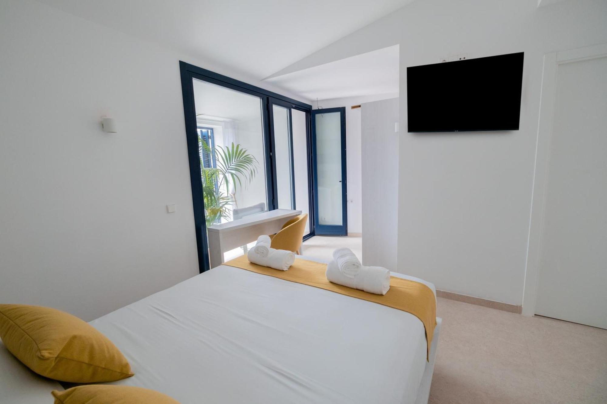 Hotel Boutique Es Blau Cadaques Bagian luar foto