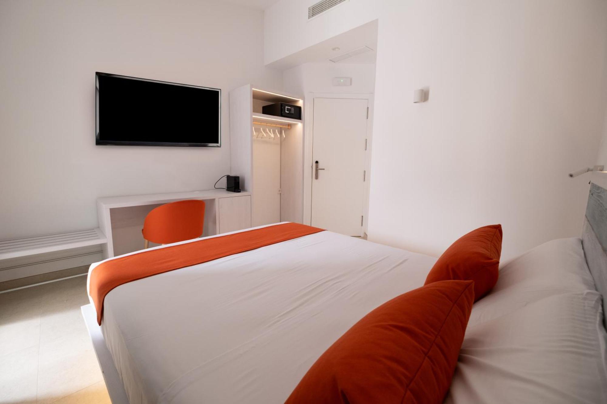 Hotel Boutique Es Blau Cadaques Bagian luar foto