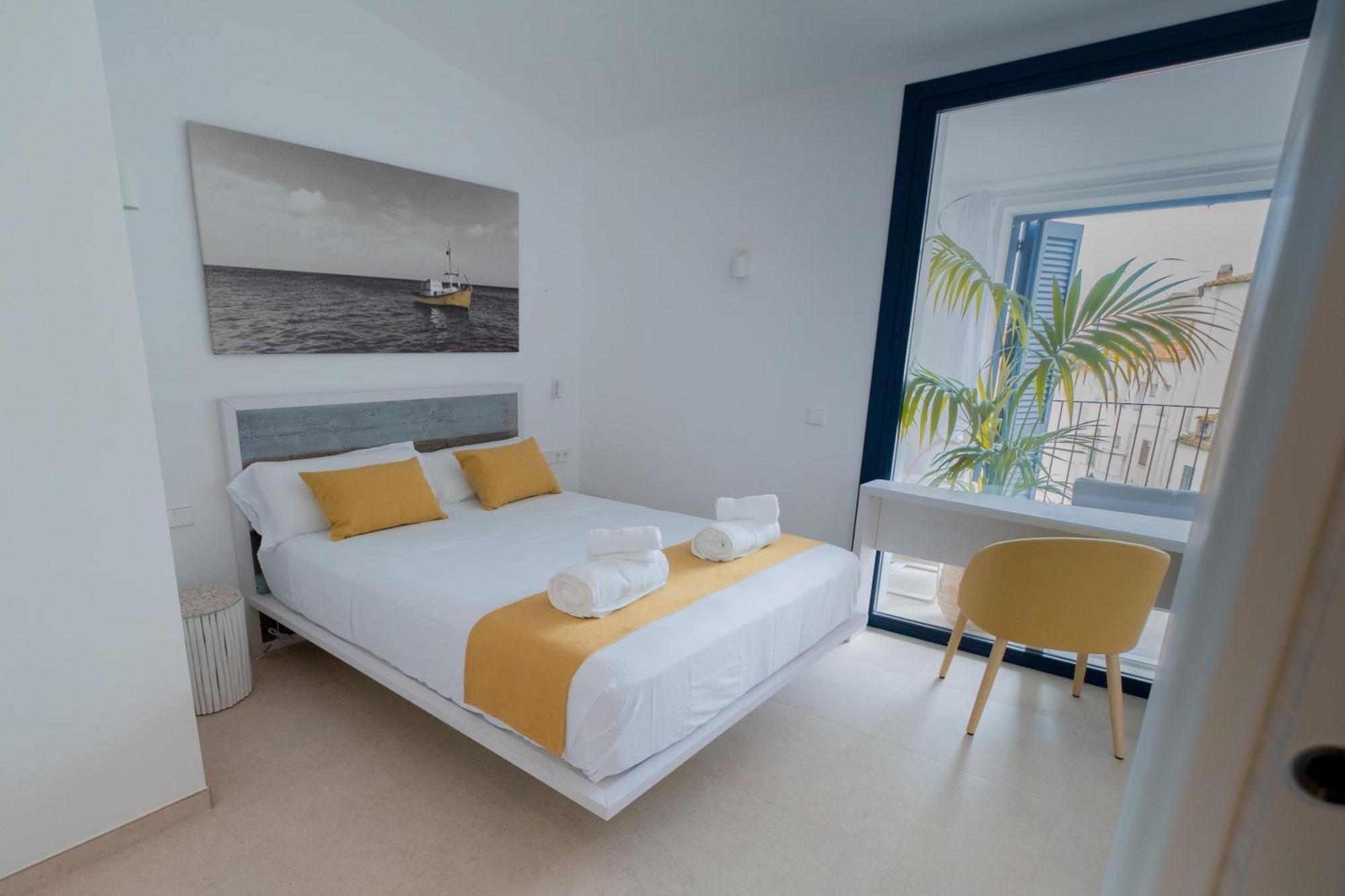 Hotel Boutique Es Blau Cadaques Bagian luar foto
