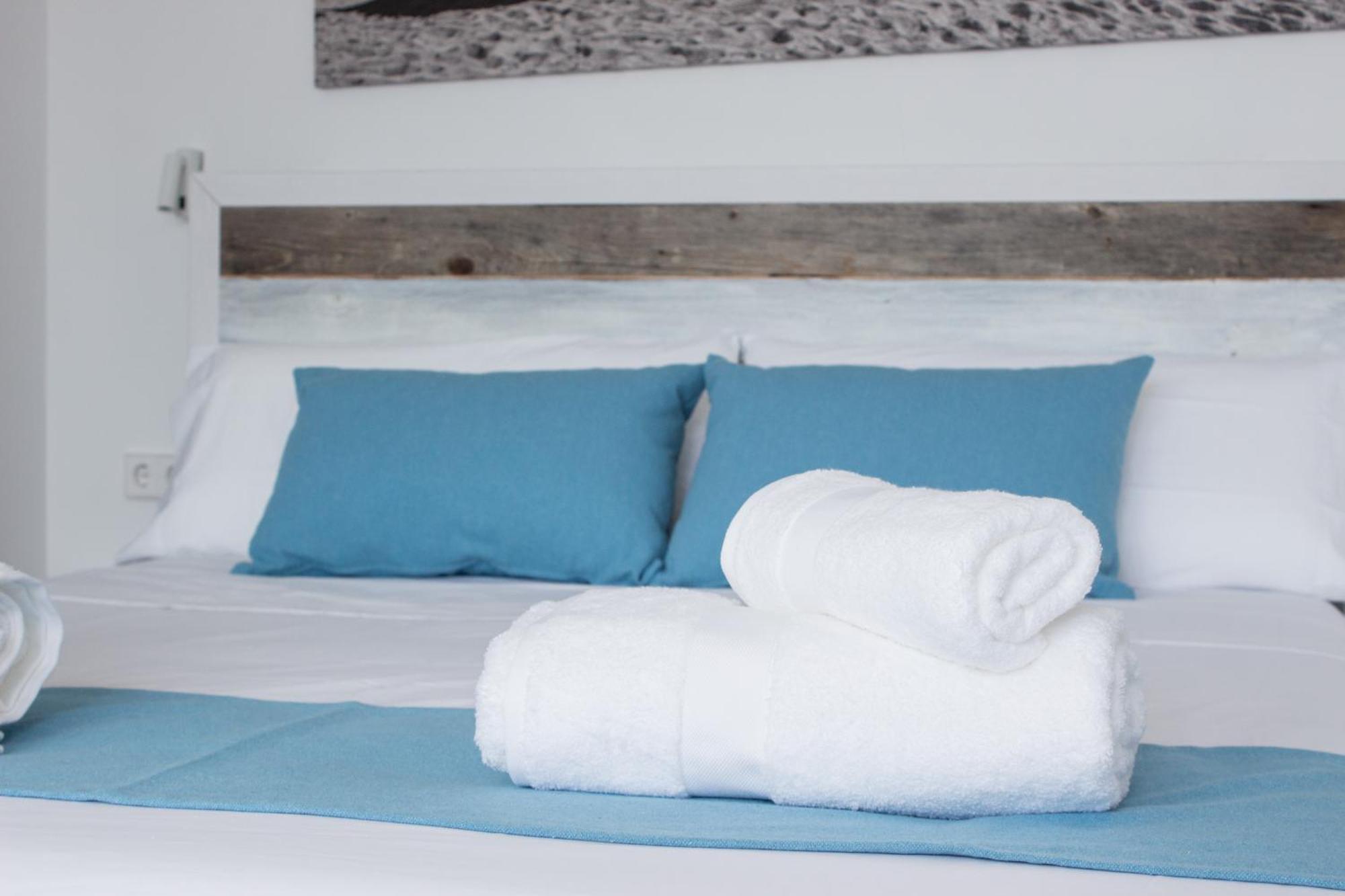 Hotel Boutique Es Blau Cadaques Bagian luar foto