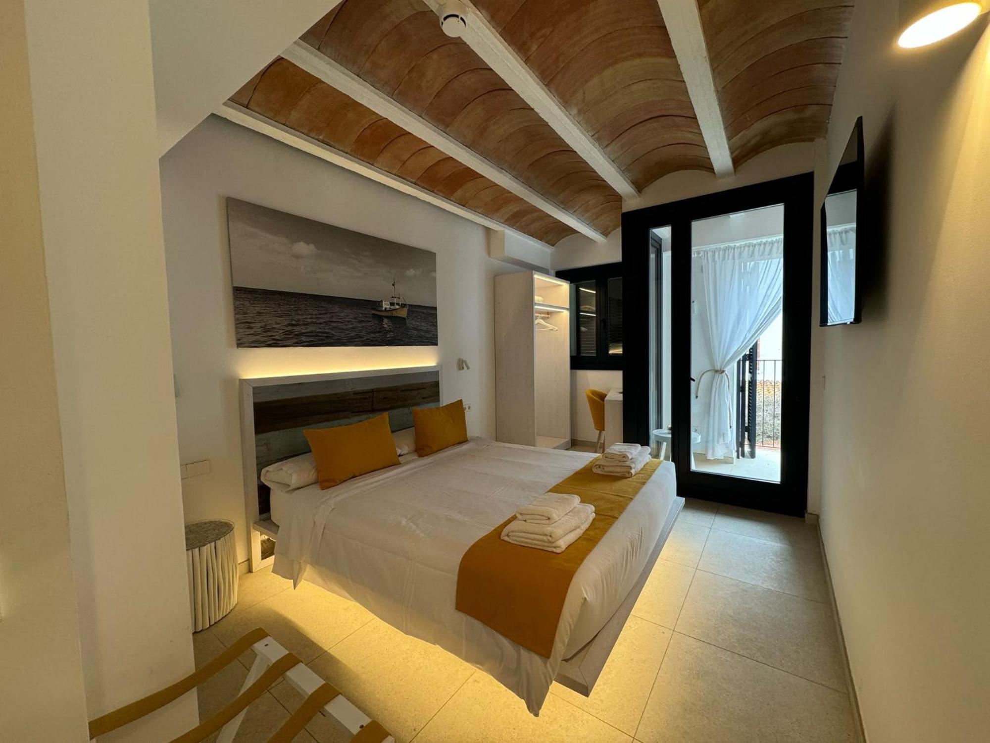 Hotel Boutique Es Blau Cadaques Bagian luar foto